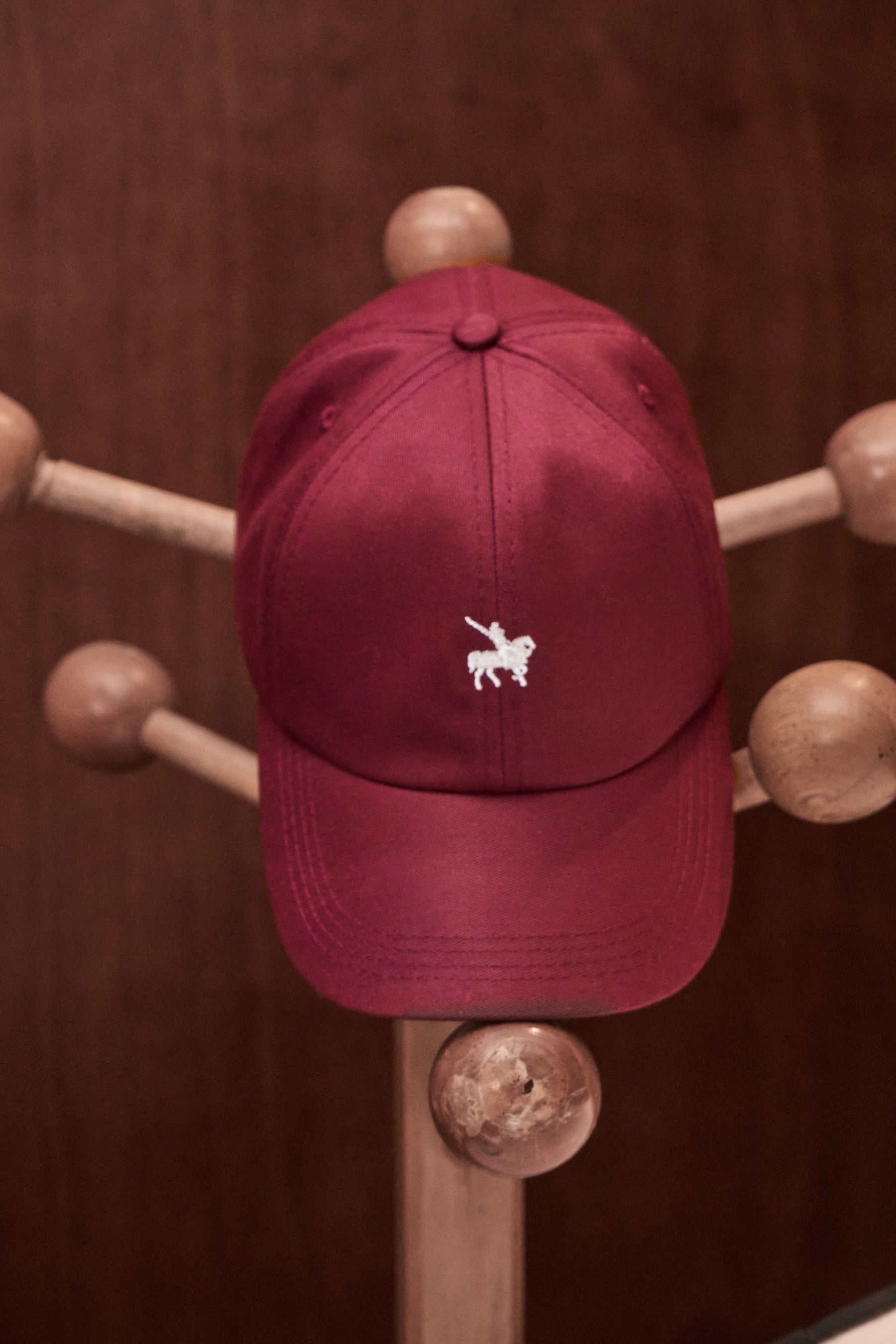 Gorra Basic Vinotinto