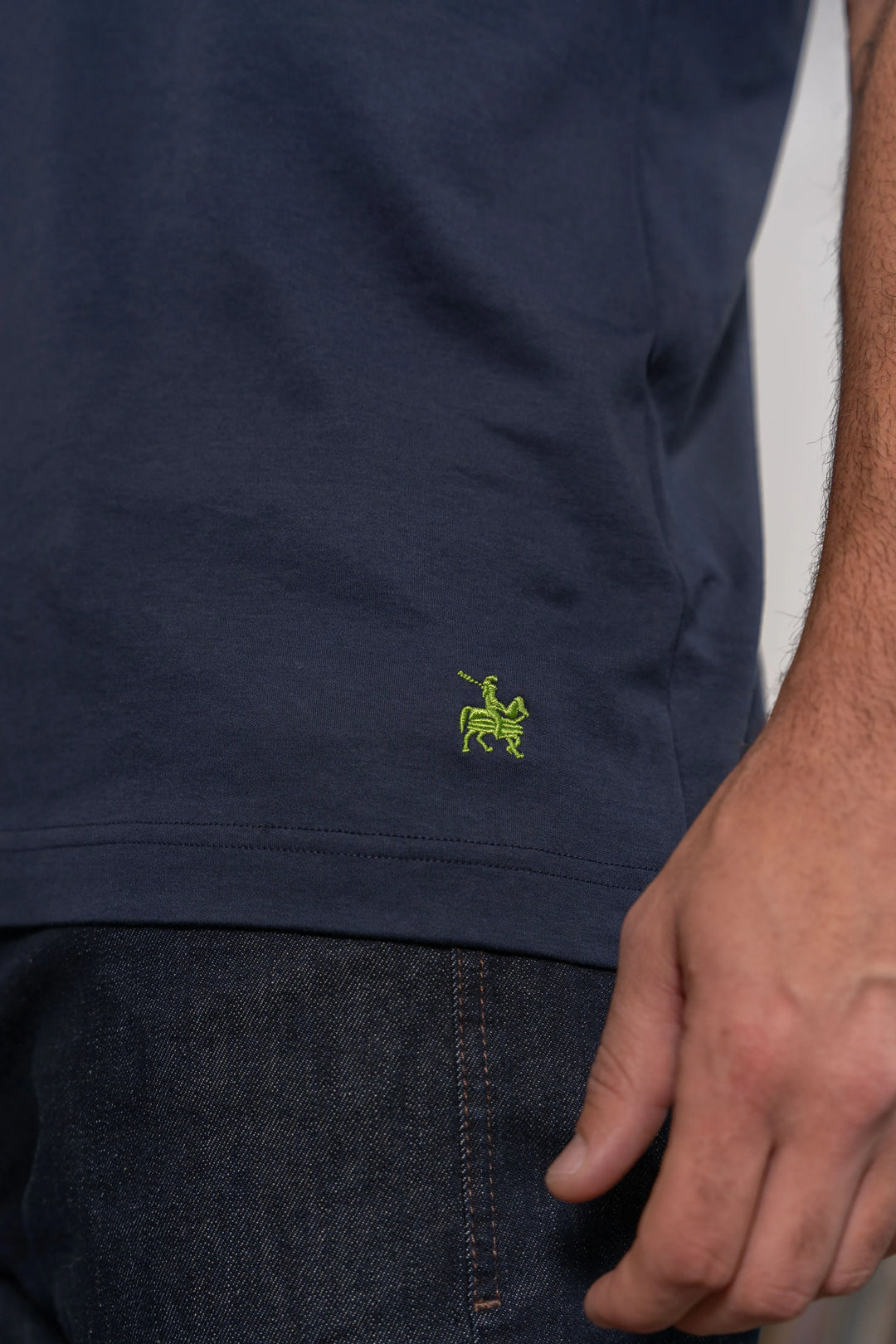 Camiseta Premium Hombre Azul Oscuro