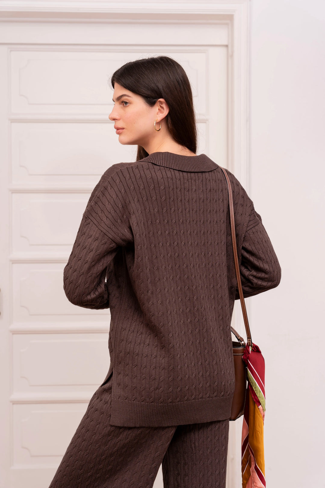 Suéter Trenzado en V Premium Mujer Café