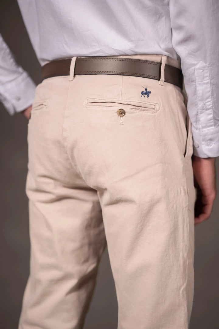 Pantalón Chino Taupe