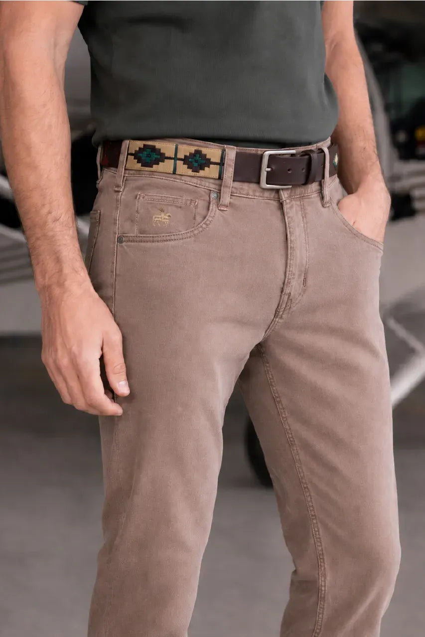 Pantalón cinco bolsillos Armatura Café