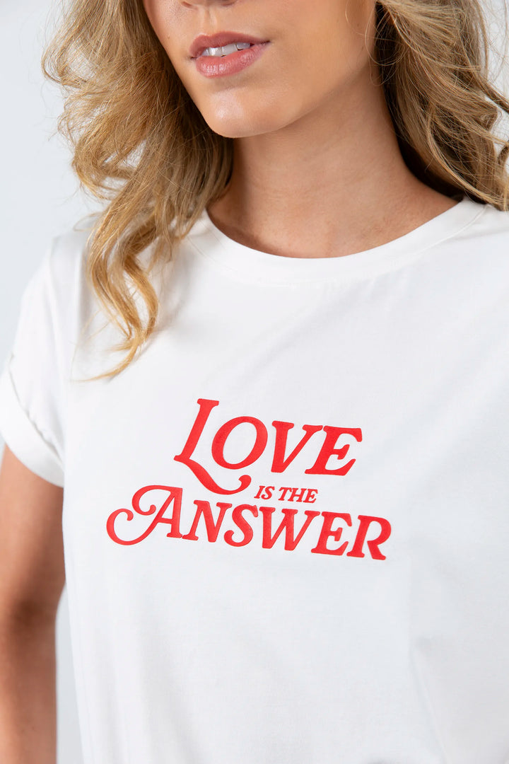 T Shirt Love Is The Answer Mujer Blanca