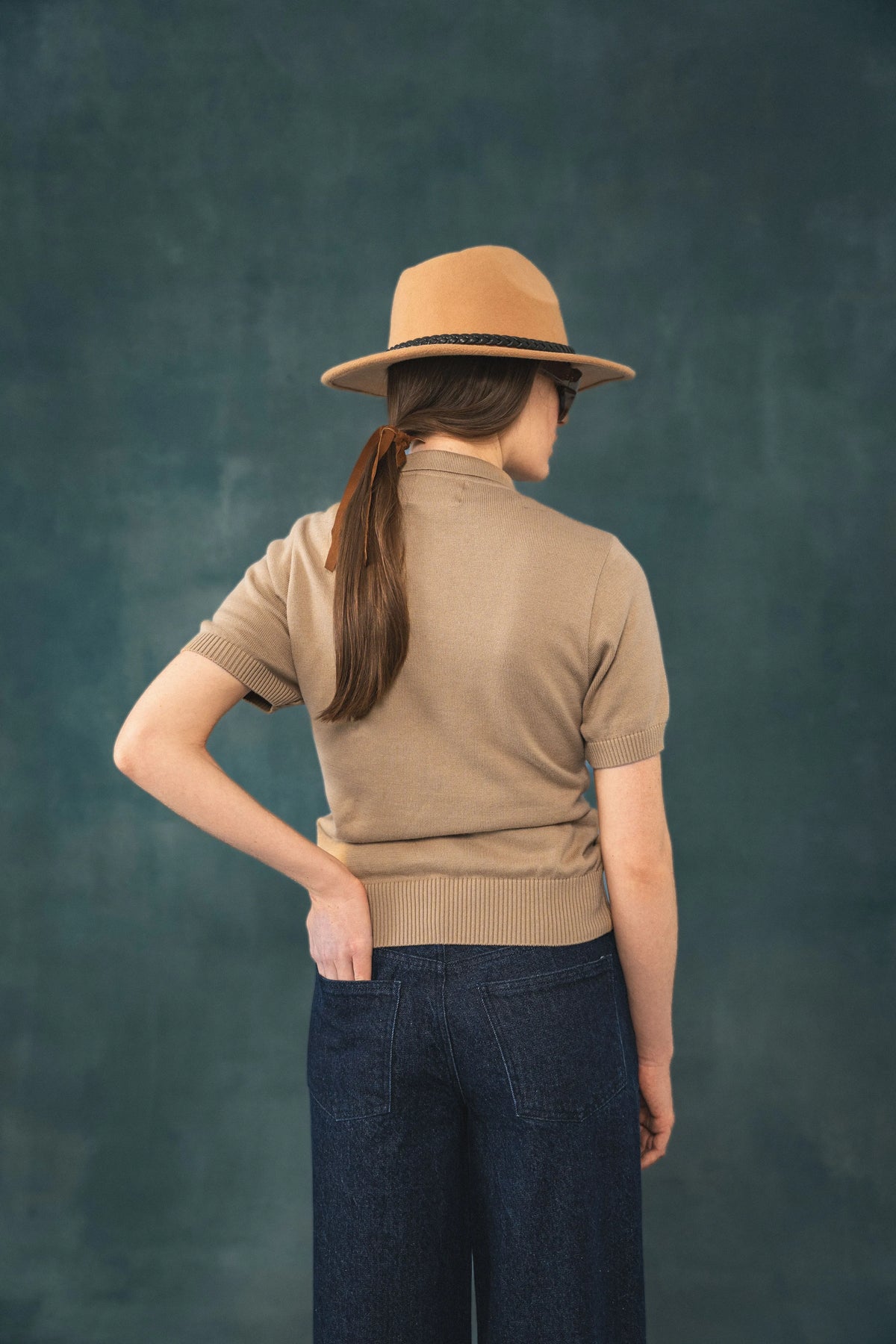Polo Clavel Mujer Camel