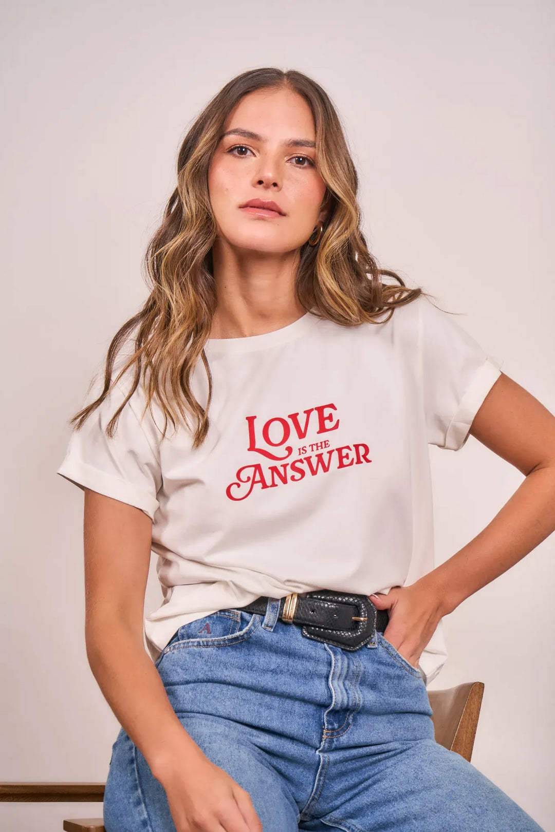 T Shirt Love Is The Answer Mujer Blanca