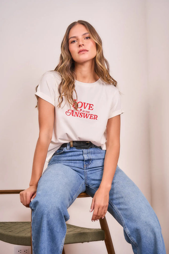 T Shirt Love Is The Answer Mujer Blanca