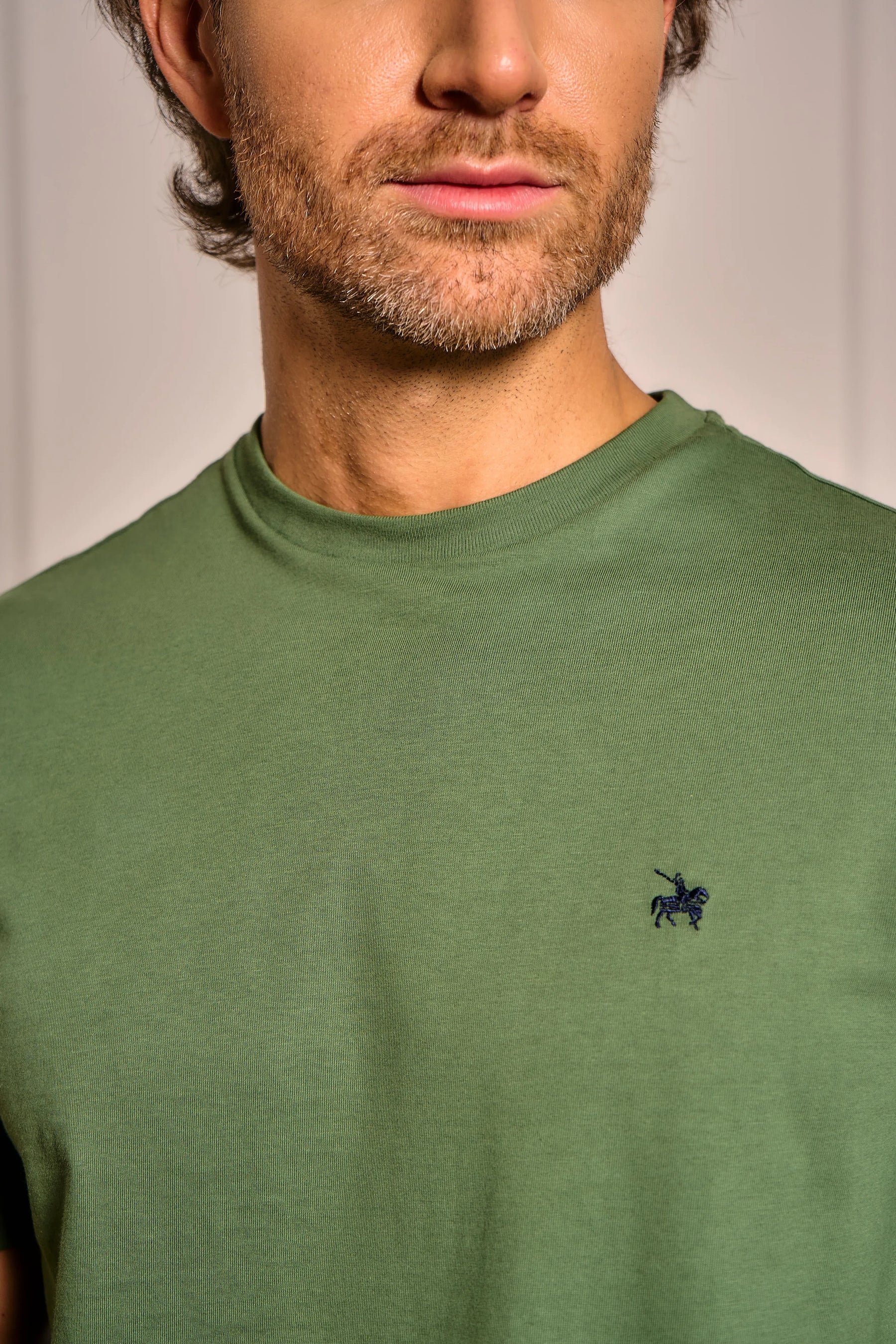 Camiseta Soft Hombre Verde Militar