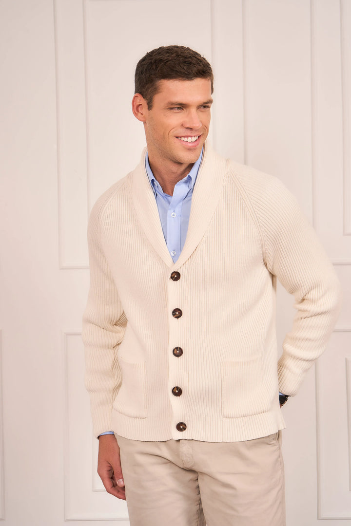 Saco tipo cardigan con cuello shawl para hombre, tejido acanalado en algodón.