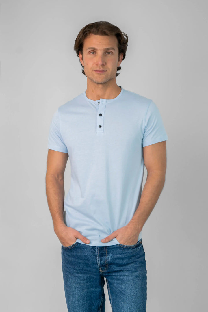 Henley T Shirt Azul clara