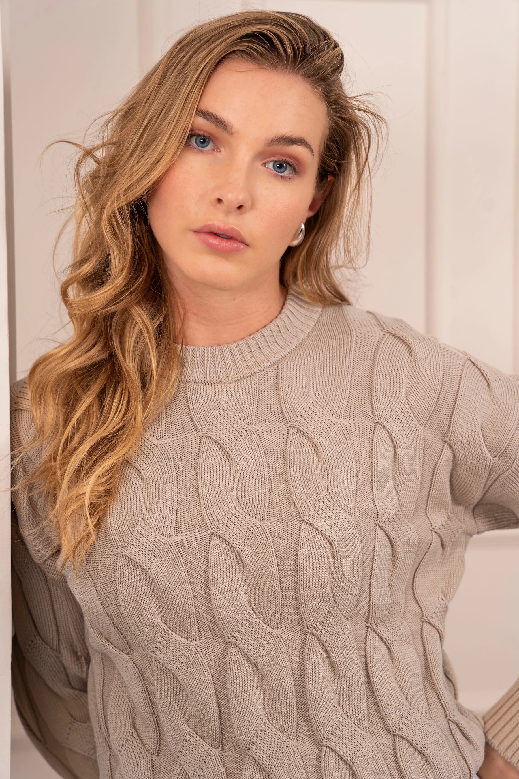 Sueter Hortensia Crema Mujer