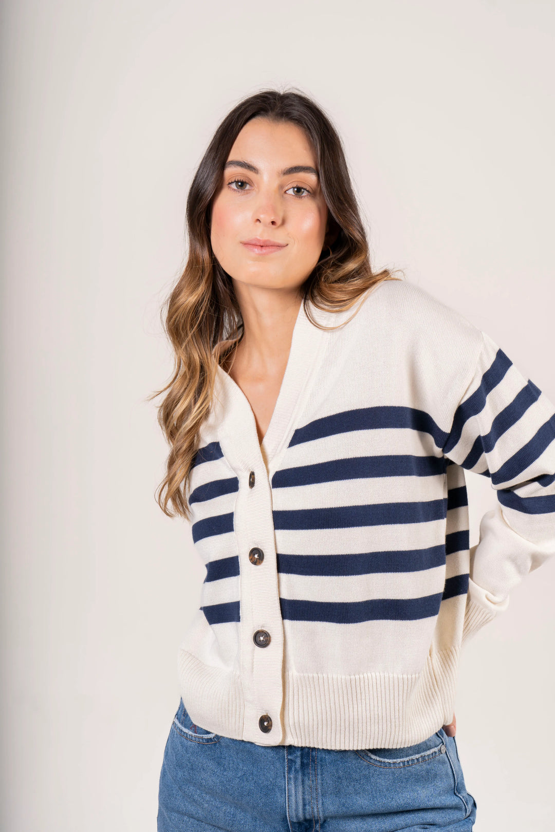 Suéter Cardigan Mujer Hueso