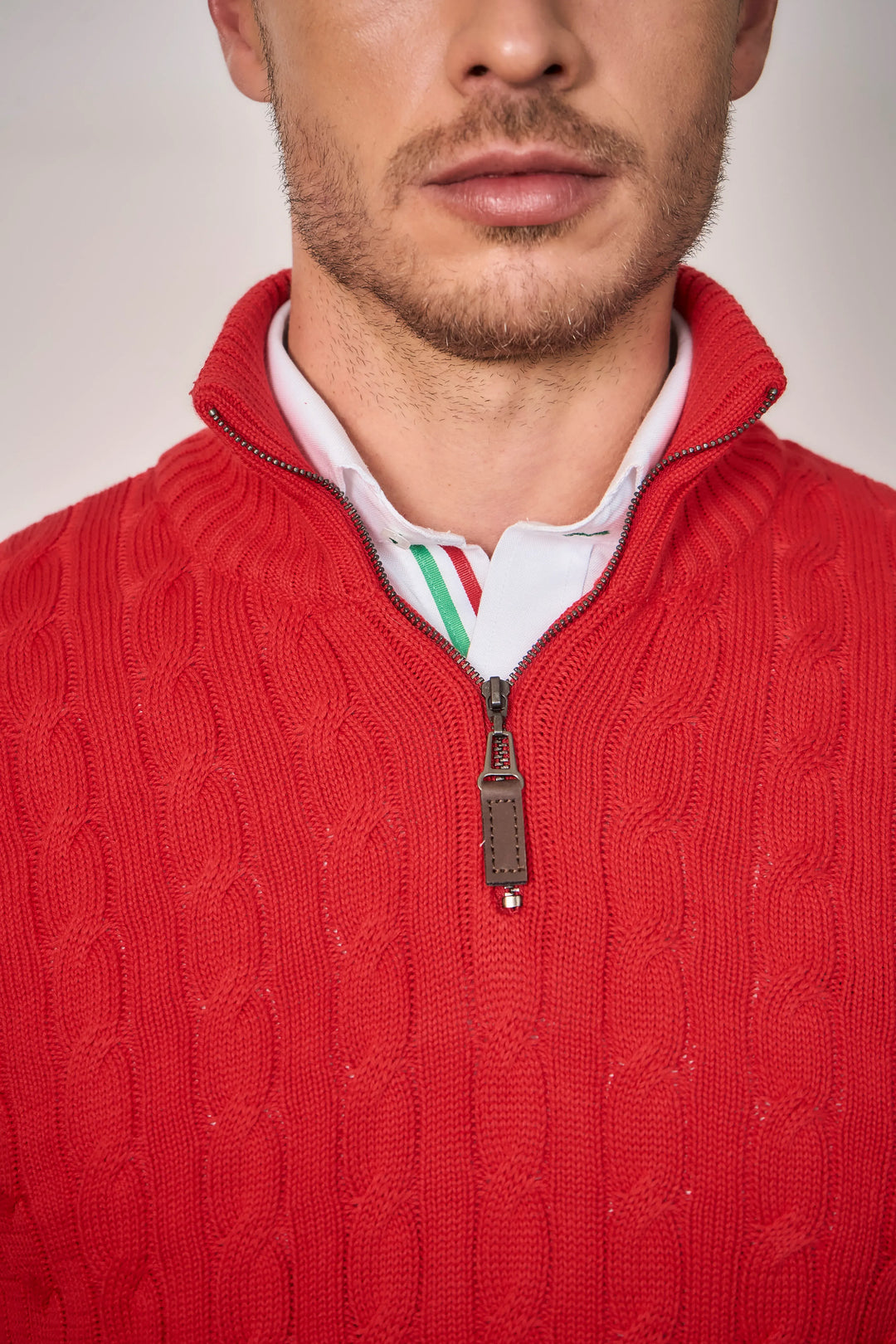 Suéter para hombre Halfzip Trenzado rojo Armatura. 100% algodón.