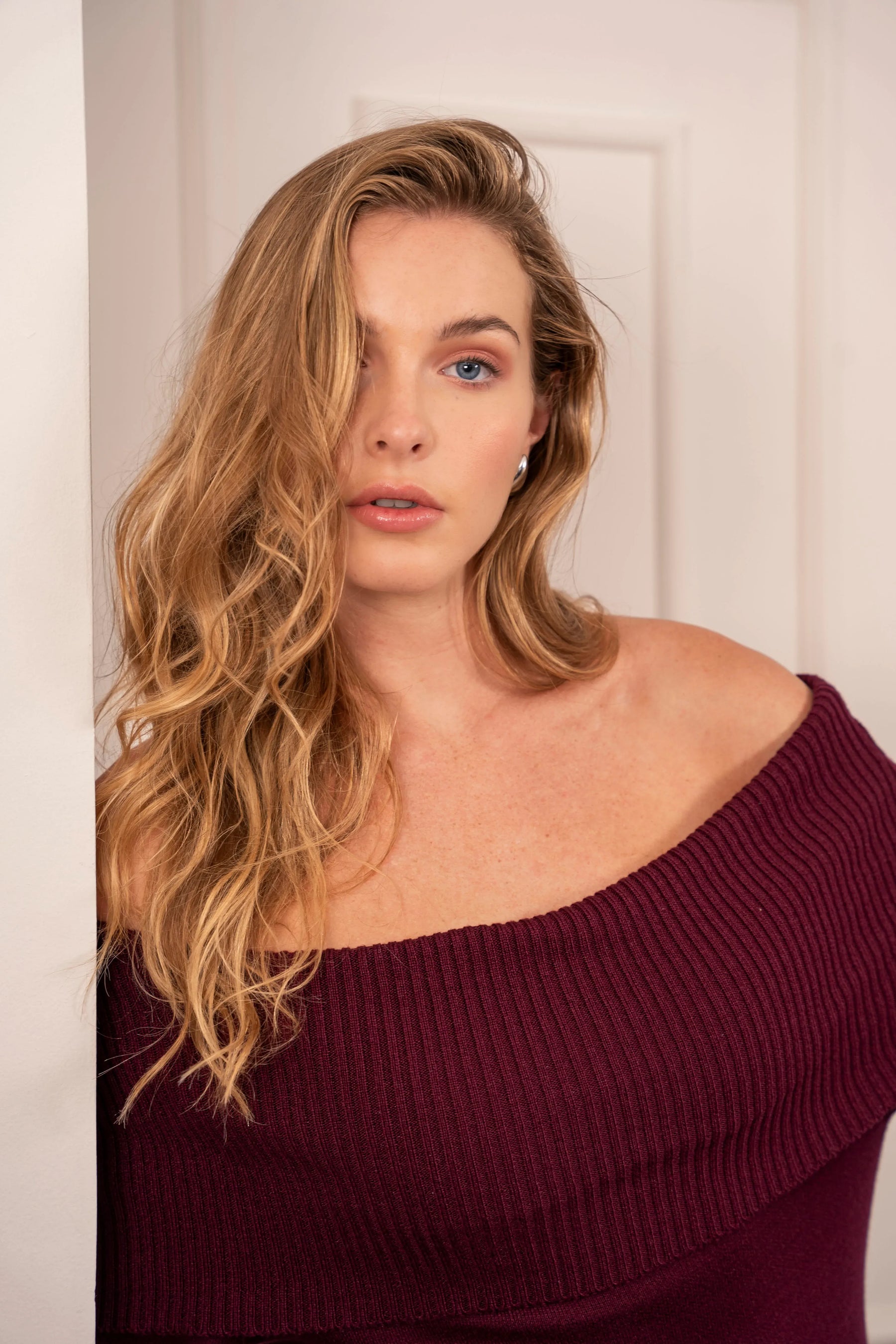 Vestido Off Shoulder Vinotinto Mujer